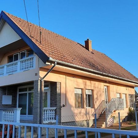 Magdaléna Ház Balatonlelle Exterior foto